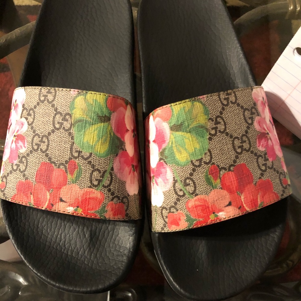 Gucci Bloom slides